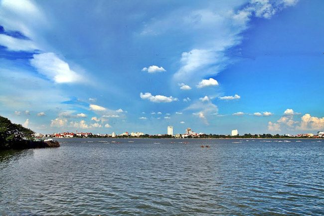 vi-sao-khach-san-5-sao-lai-chon-ho-tay-lam-noi-kinh-doanh-1