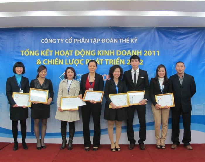 cenland hoạt động kinh doanh năm 2011